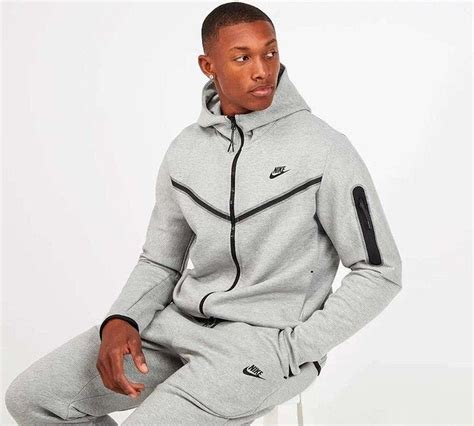 nike tech tracksuit full set.